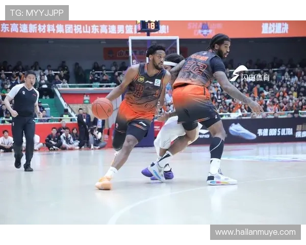 山东高速鏖战赛场巅峰对决激情再燃书写篮球荣耀新篇章