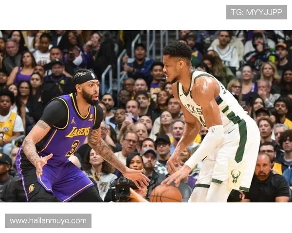 2013年湖人对阵雄鹿的精彩对决回顾与分析